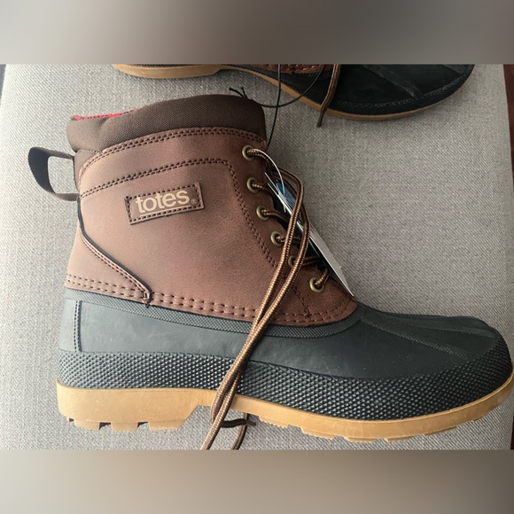 NWT Totes Men’s Duck Boots. Size 8 & 12 - Picture 6 of 12